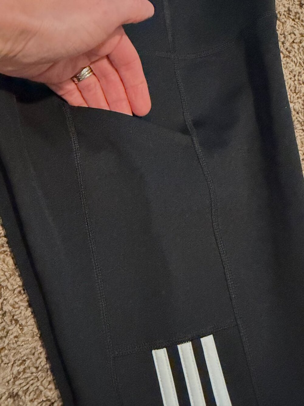 adidas AeroReady Black High Waisted 3-Stripe Pocket Leggings Size M Like New - Picture 6 of 8